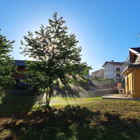 Ferienwohnung La Maison De Chantal Fénis Exterior foto