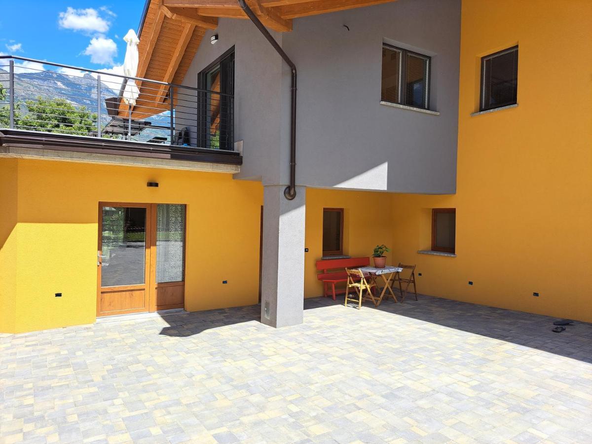 La Maison De Chantal Fénis Exterior foto