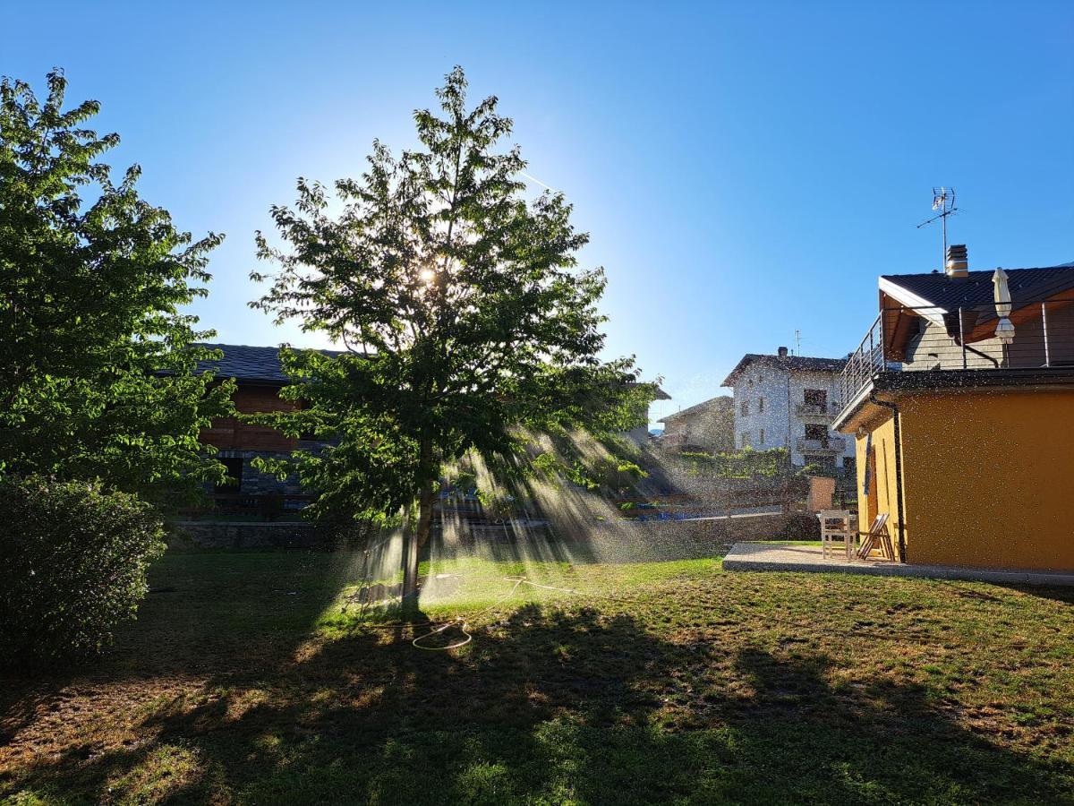 La Maison De Chantal Fénis Exterior foto
